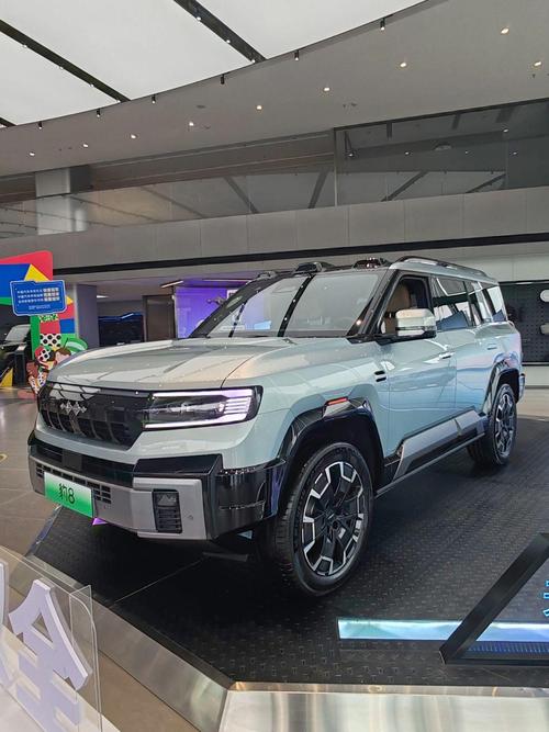 重庆41比亚迪方程豹硬派越野的爆款，英菲尼迪35周年与你共成长